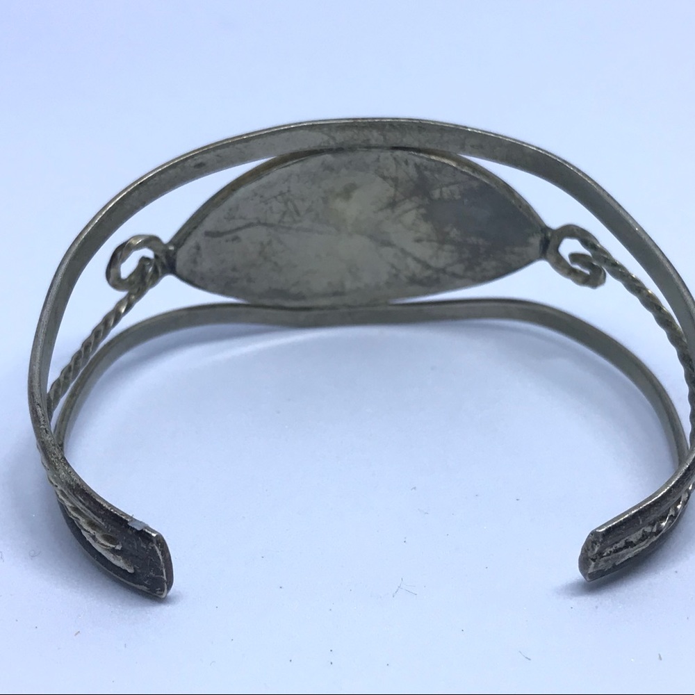 Simple Chic Rustic Cuff 🌼 - Picture 2 of 3
